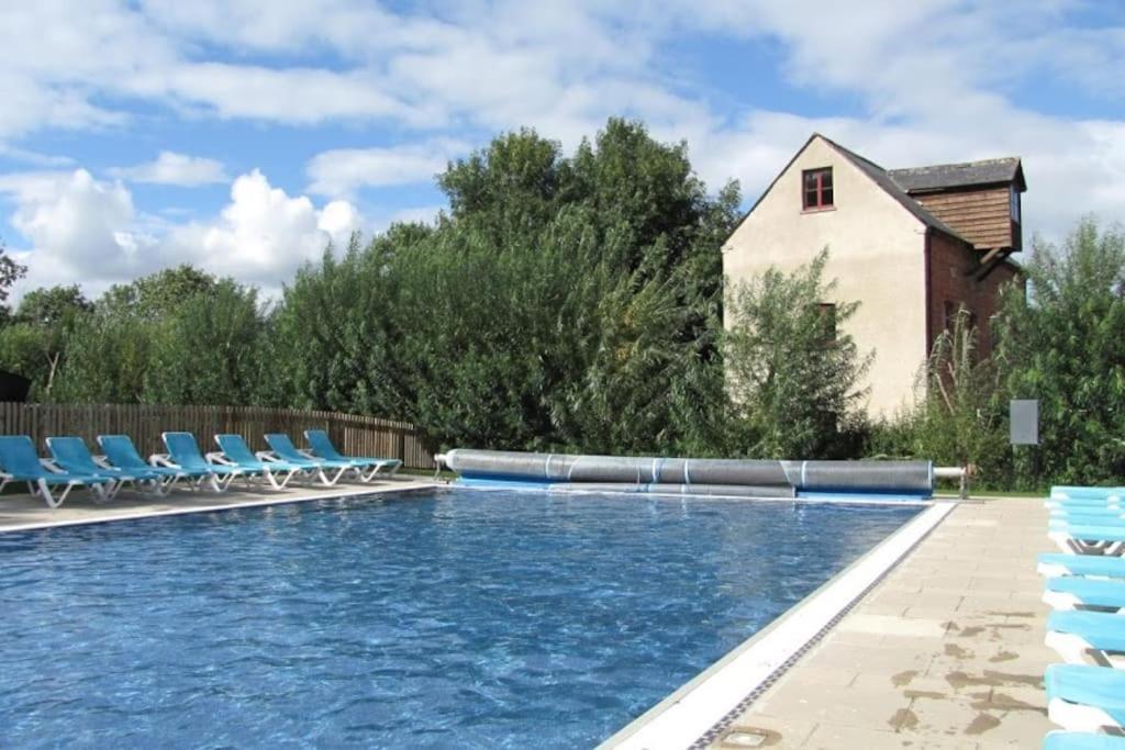 Blueberry Cottage - Lower Mill Estate Somerford Keynes Kültér fotó